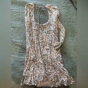 FREE PEOPLE— Bohemian Floral Scoop-Neck Women's Dress in Cream and Tan